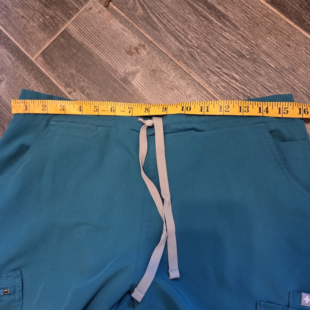 Figs Teal Technical Collection Medium Scrubs - image 5